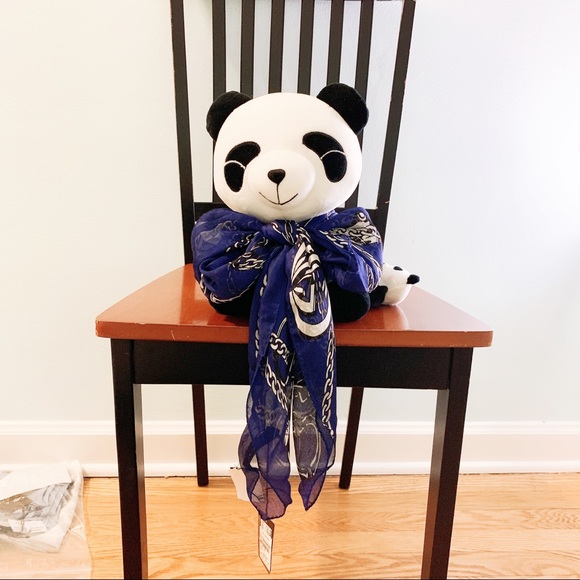 NWT Authentic Gucci Signature Prints Lightweight Chiffon Silk Large Shawl Scarf - Picture 6 of 7